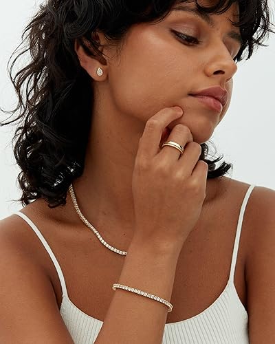 Tennis bracelet