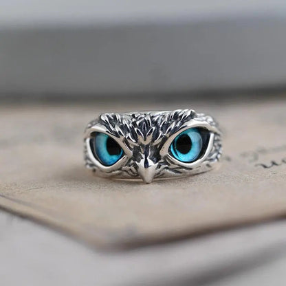 Owl of good luck adjustable ring in silver and opal