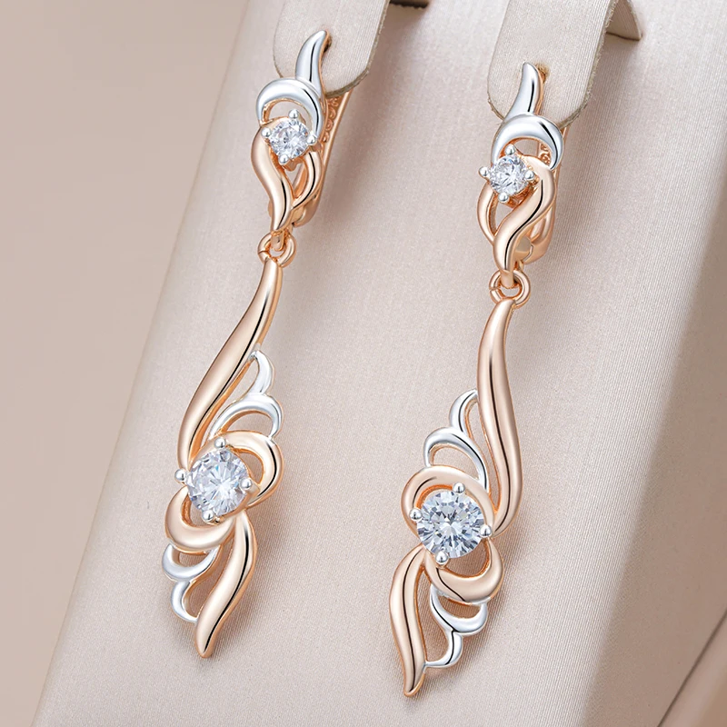 Elegant dangling earrings from Prifddinas