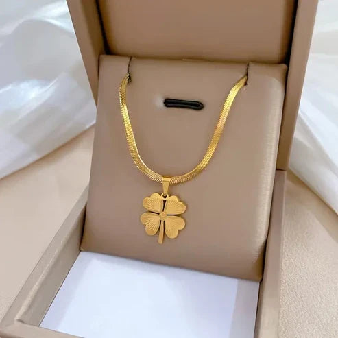 Clover Gold Necklace